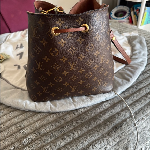 Louis Vuitton Monogram Brown Bucket Bag - Picture 3 of 8